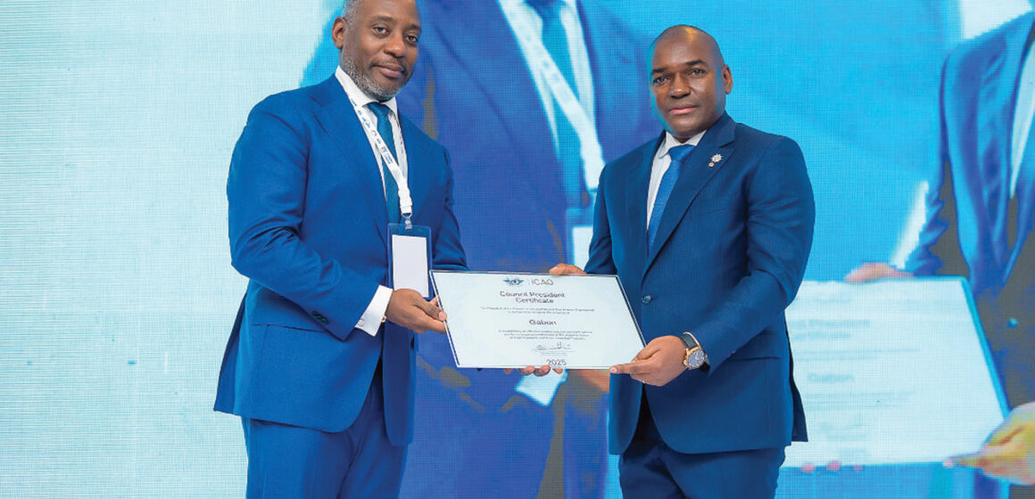 L’OACI décerne un certificat de reconnaissance au Gabon pour ses progrès en matière de sûreté de l’aviation